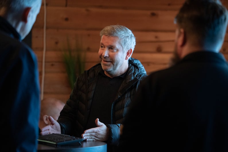 Kaare Koren Røvig fra Milestone under forberedelsene til HT &amp; Friends Shootout 2025.