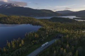 semi-truck-on-the-scenic-nordland-norwegian-road-web