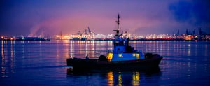 tugboat-in-front-of-harbor-at-night-tacoma-washi-2026-09-22-06-09-59-utc-crop